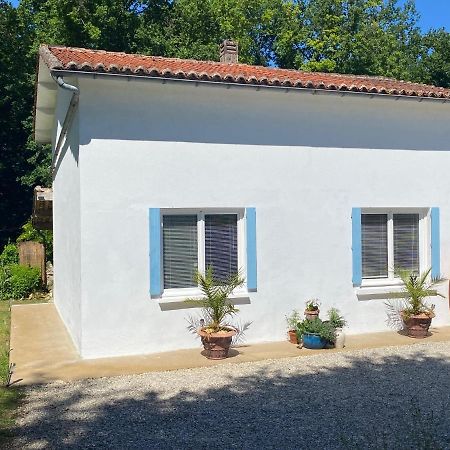Gite Les Justices Edon Exterior photo